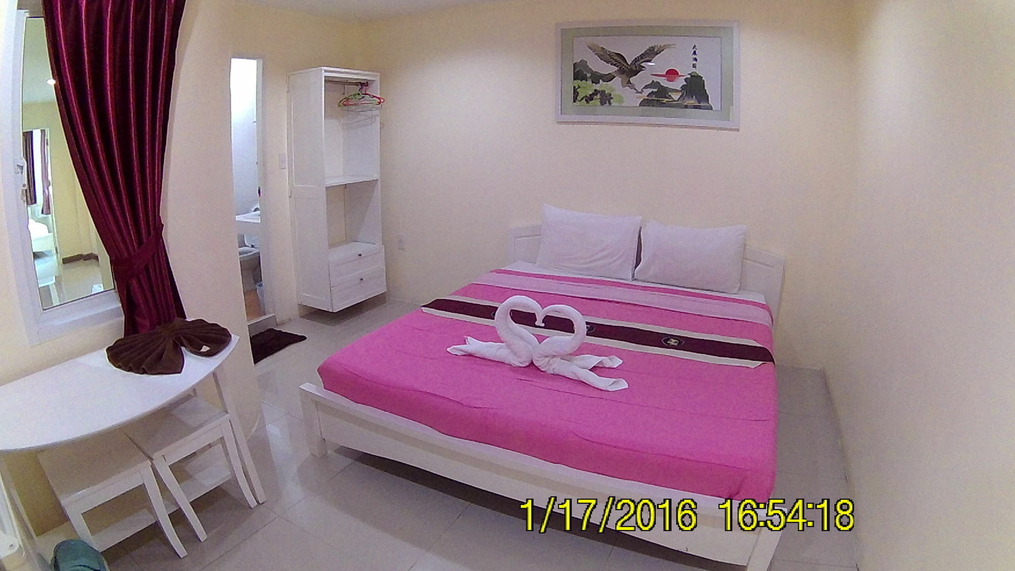 Bird Hotel Chonburi Bagian luar foto